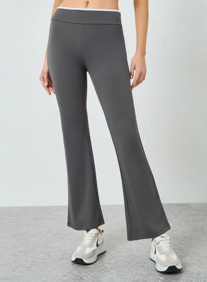 Styli Active  Contrast Edge Racerback Peep Sports Bra and Leggings Set for Women | Best Price UAE