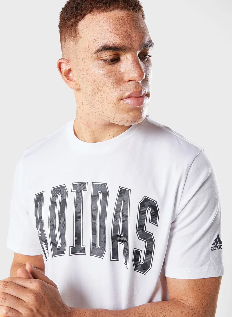 adidas تيشيرت بطبعة جرافيك