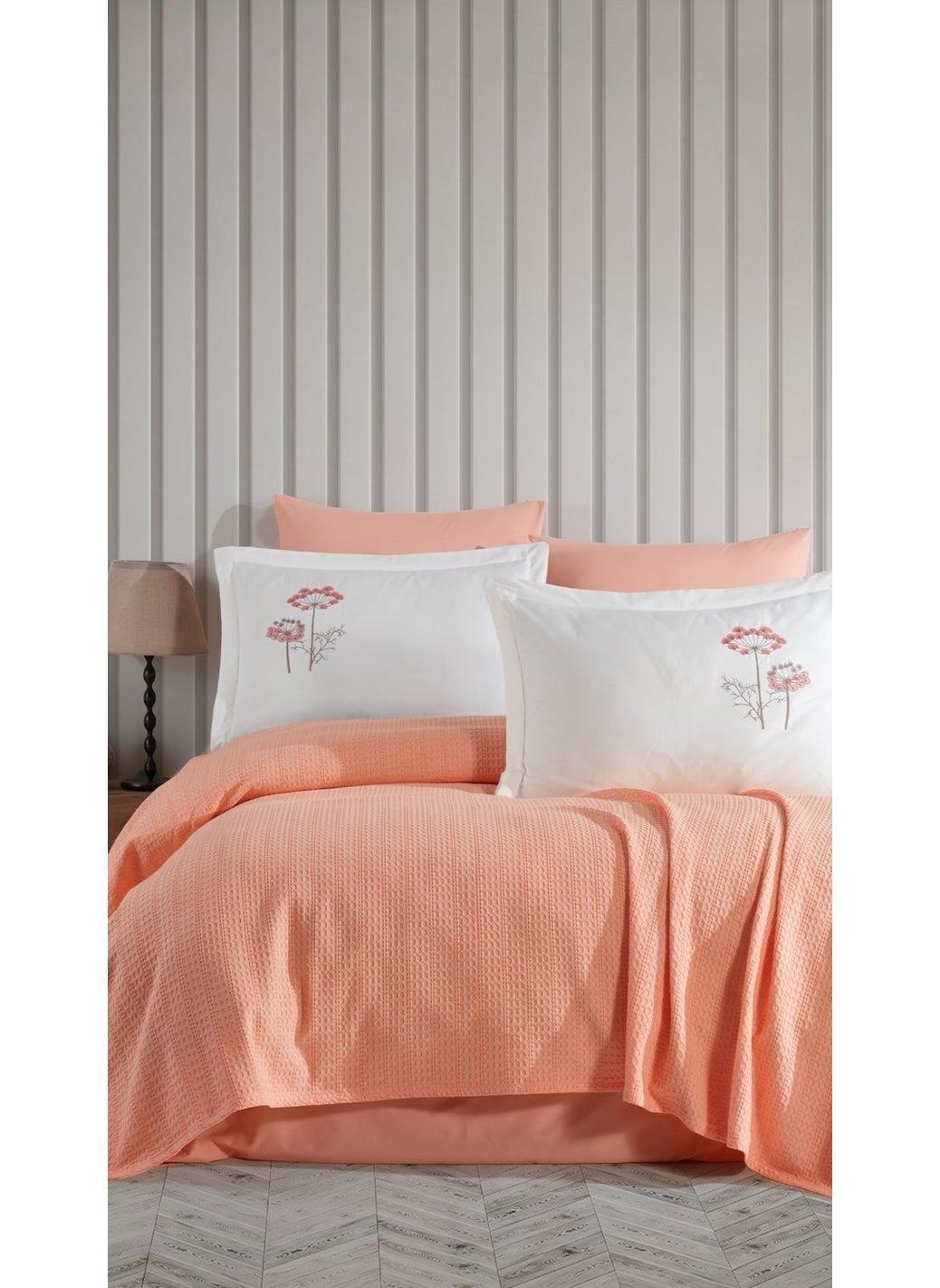 Norella Bedding Set 6 Pieces Peach - pzsku/Z2DB631FC3EAD30938CD7Z/45/_/1724656866/a9bdc5f6-db33-40df-81e8-4f3f74a70514