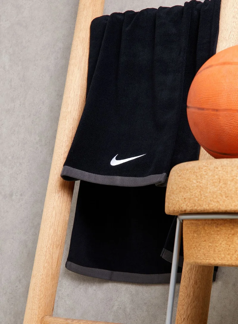 Nike Large Fundamental Towel
