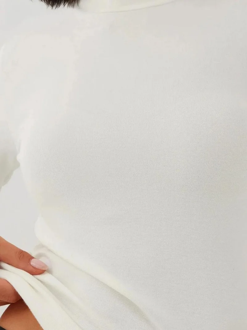 هيكاب بلوزة تريكو رفيعة بياقة مدورة فائقة النعومة