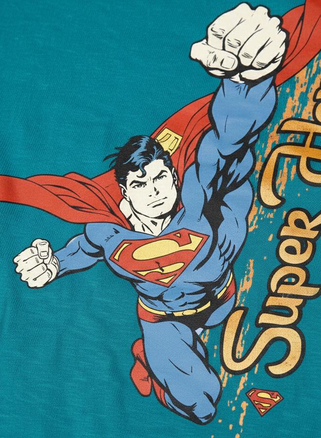سوبر مان تيشيرت عصري بياقة مستديرة وطبعة جرافيك - Image 3