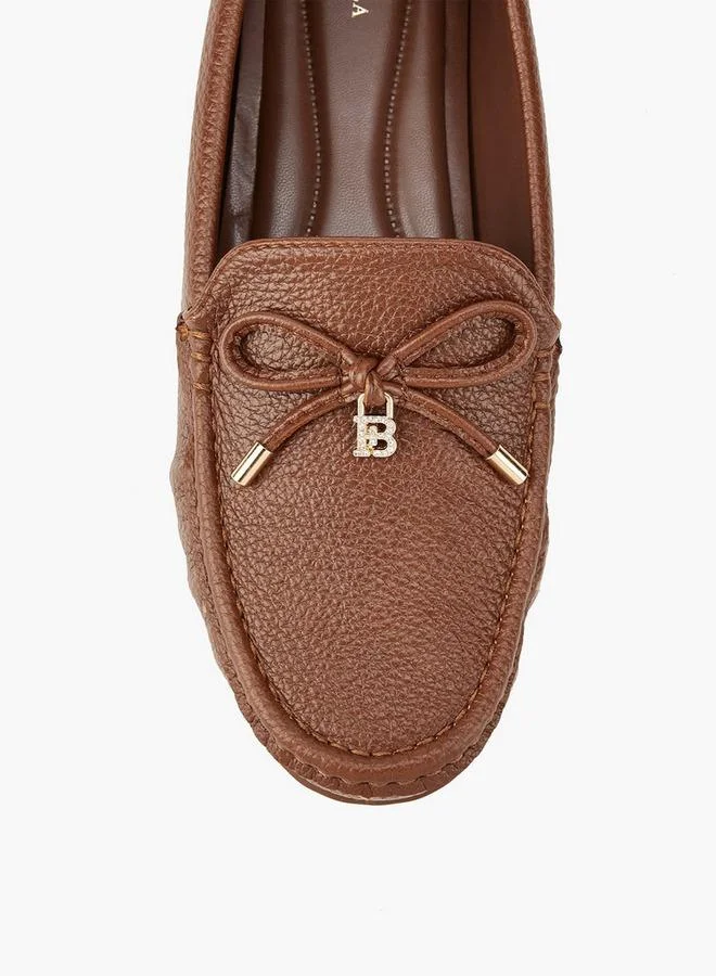 فلورا بيلا من شو إكسبرس Textured Slip-On Moccasins with Bow