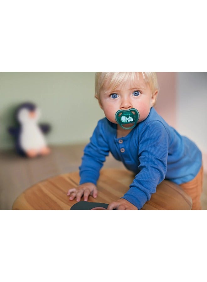 Philips Avent Soother Ultra AIR 18M+ For Boys, 2 Pieces | No.1 Brand Recommended by Moms Worldwide | Light, Breathable, BPA free, Orthodontic with Sterilization Case - Image 3
