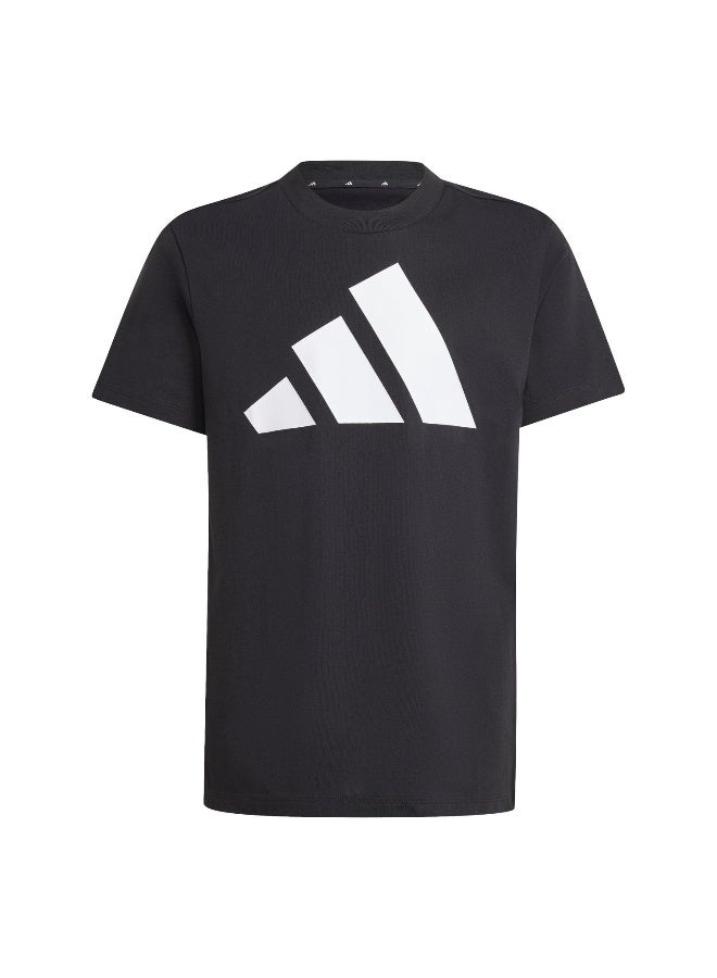 اديداس تيشيرت جيه بي إل مطبوع باللون الأسود للأطفال بأكمام قصيرة - Image 1