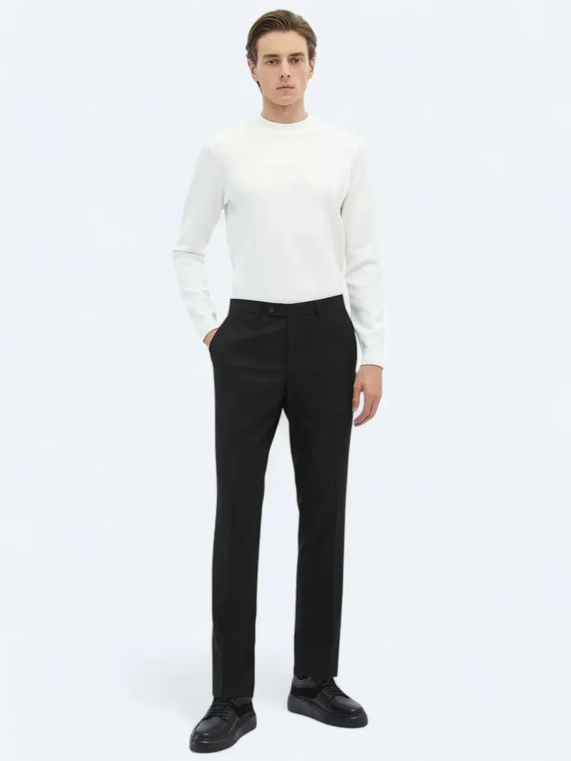 كيب بنطلون كلاسيكي أسود منسوج بقصة ضيقة