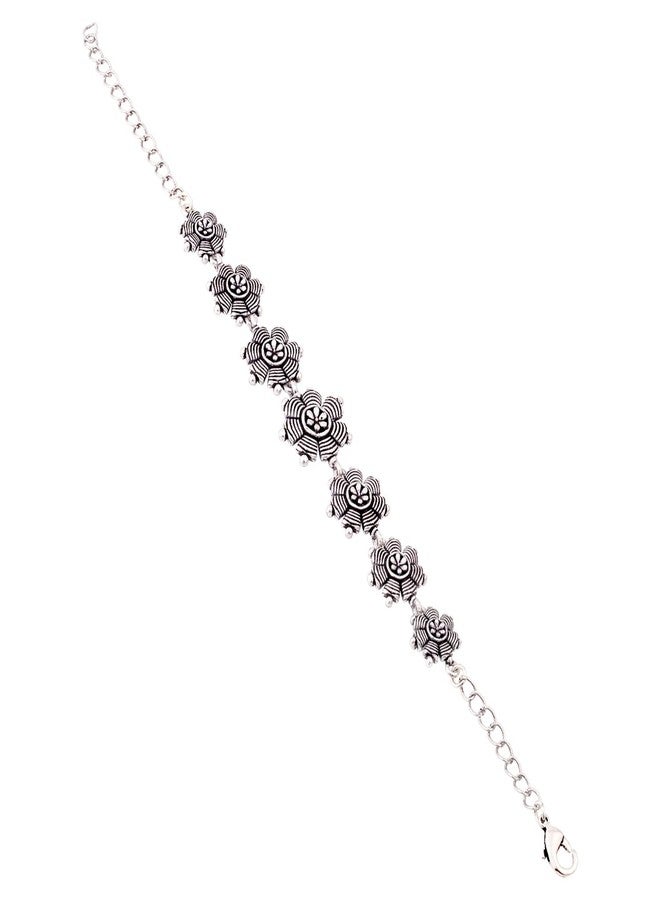 VOYLLA Nayantara Vintage Chain Bracelet - Image 4