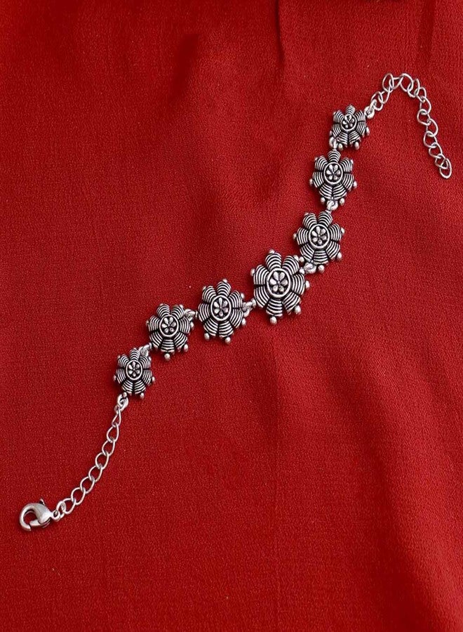 VOYLLA Nayantara Vintage Chain Bracelet - Image 3