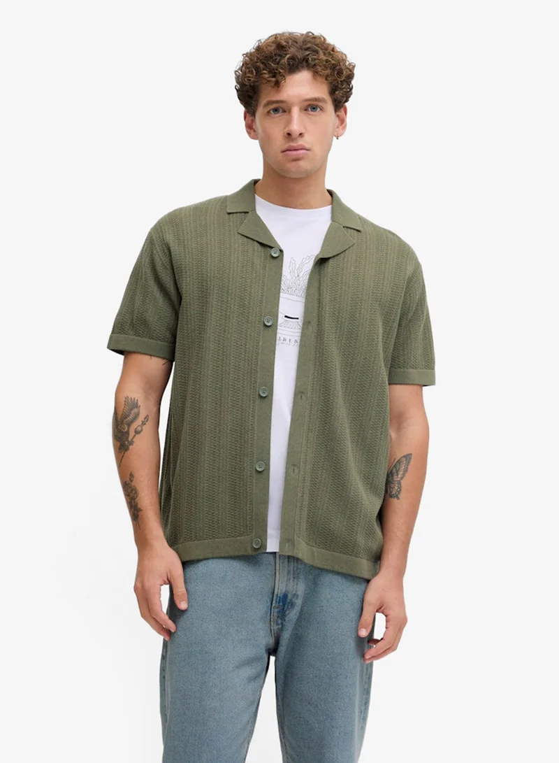 جاي جاي ريبل قميص منتجع بأكمام قصيرة بقصة ضيقة كاجوال