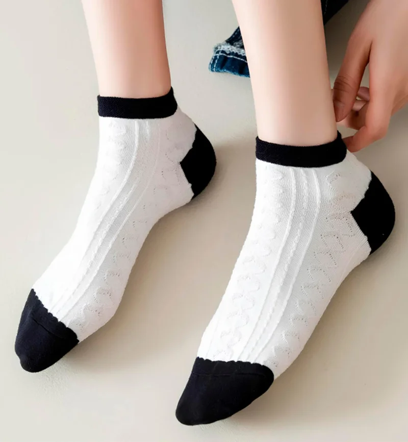 اسينتي Black Women Socks White Women Booties Summer Thin Socks Ankle Length Short Socks 5 Pairs