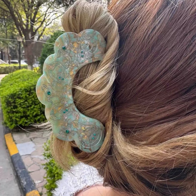 Traditional Chinese Style Acrylic Hair Clip - Light Green/Dark Green - Image 2