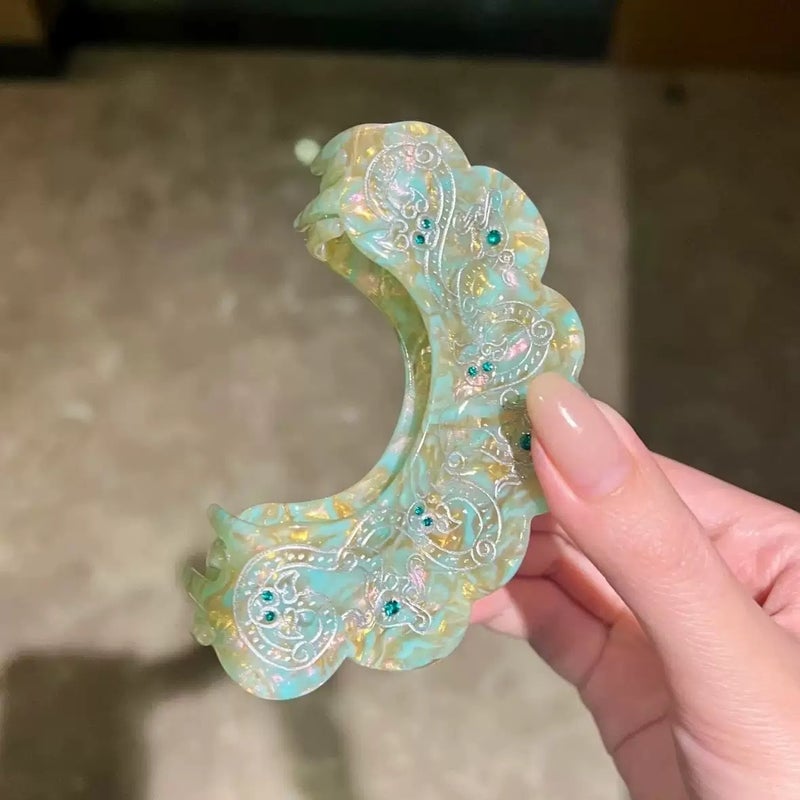 Traditional Chinese Style Acrylic Hair Clip - Light Green/Dark Green - Image 3