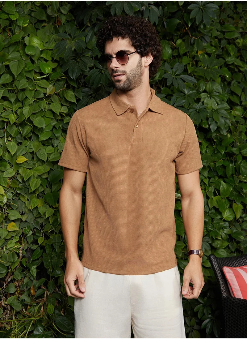 Campus Sutra Men's Camel Beige Chainlink-Ribbed Polo T-Shirt