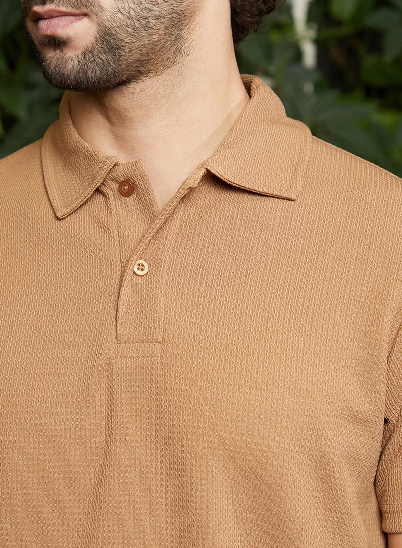Campus Sutra Men's Camel Beige Chainlink-Ribbed Polo T-Shirt