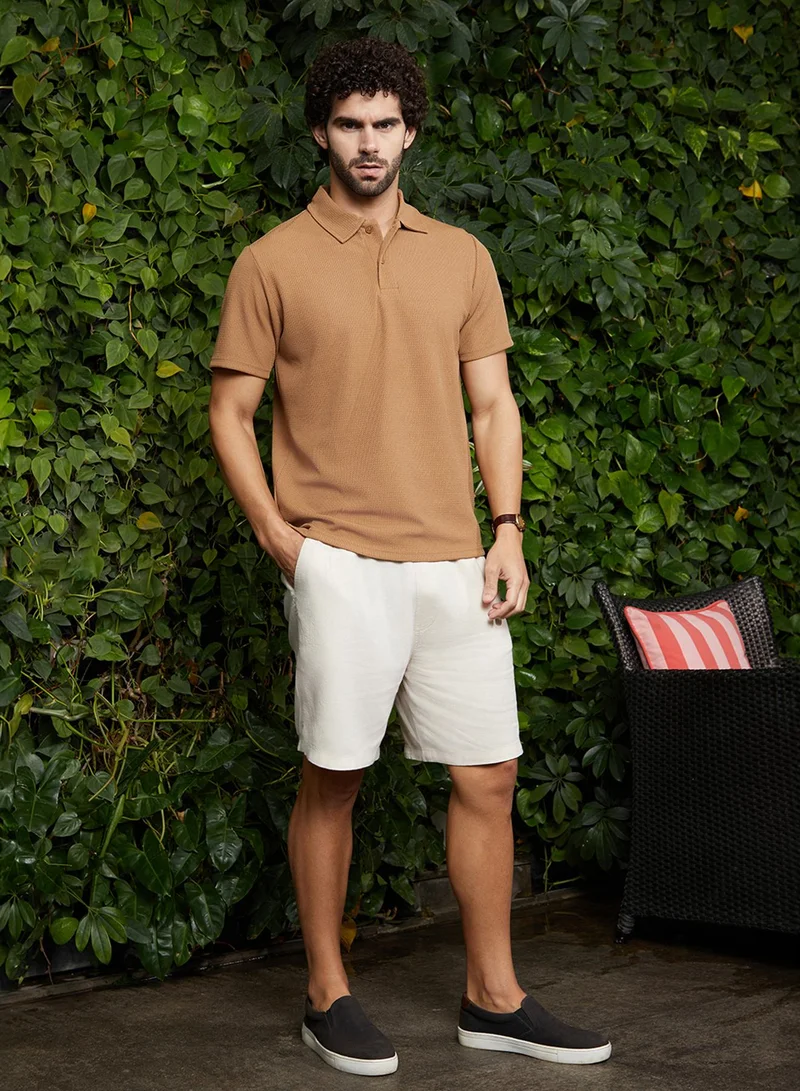 Campus Sutra Men's Camel Beige Chainlink-Ribbed Polo T-Shirt