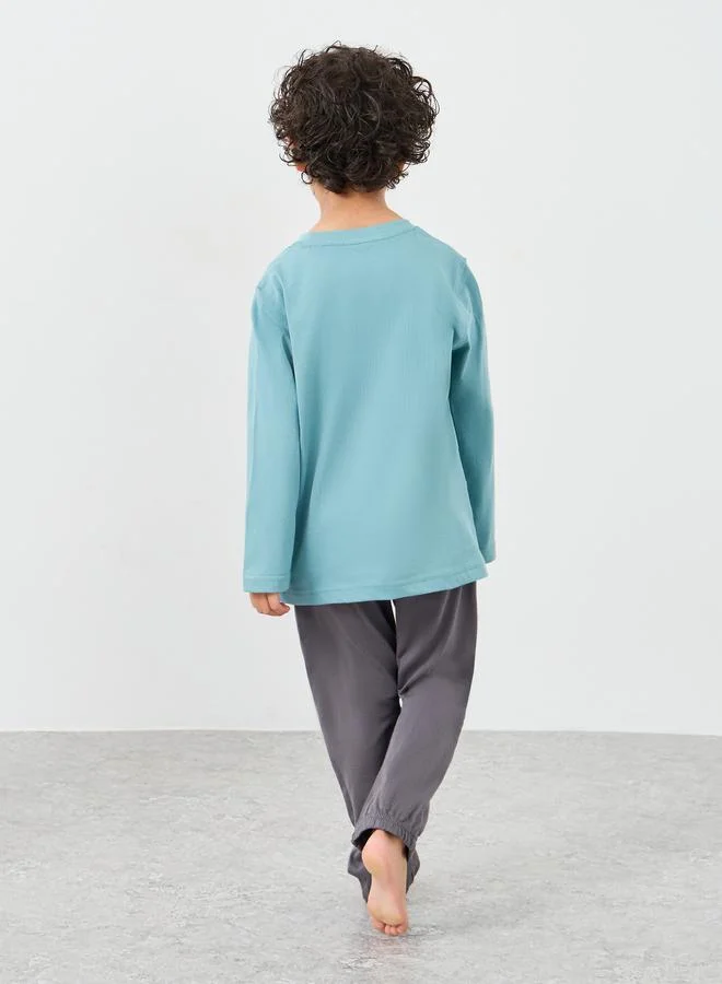 Styli Styli Slogan Print Long Sleeves T-Shirt and Pyjama Set