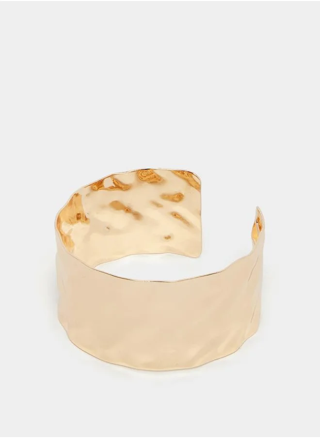 ستايلي Styli Wide Cuffed Metallic Bangle