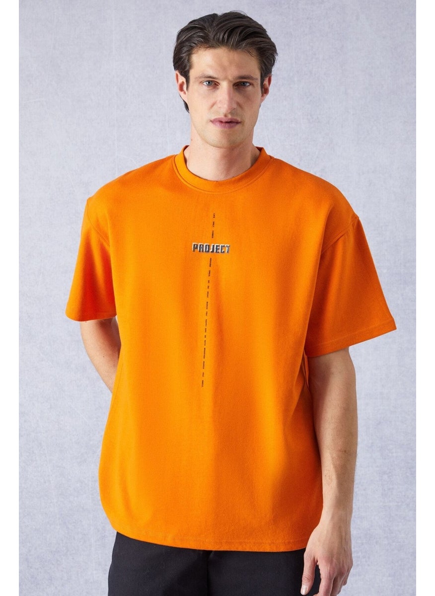 Project Men's Printed Detail Oversize Fit Cotton Knitted Crew Neck Knitted Orange T-Shirt - pzsku/Z2DCF230C6A8202BA84FBZ/45/_/1741624450/1649b750-220f-40de-b1d6-2617876dc377