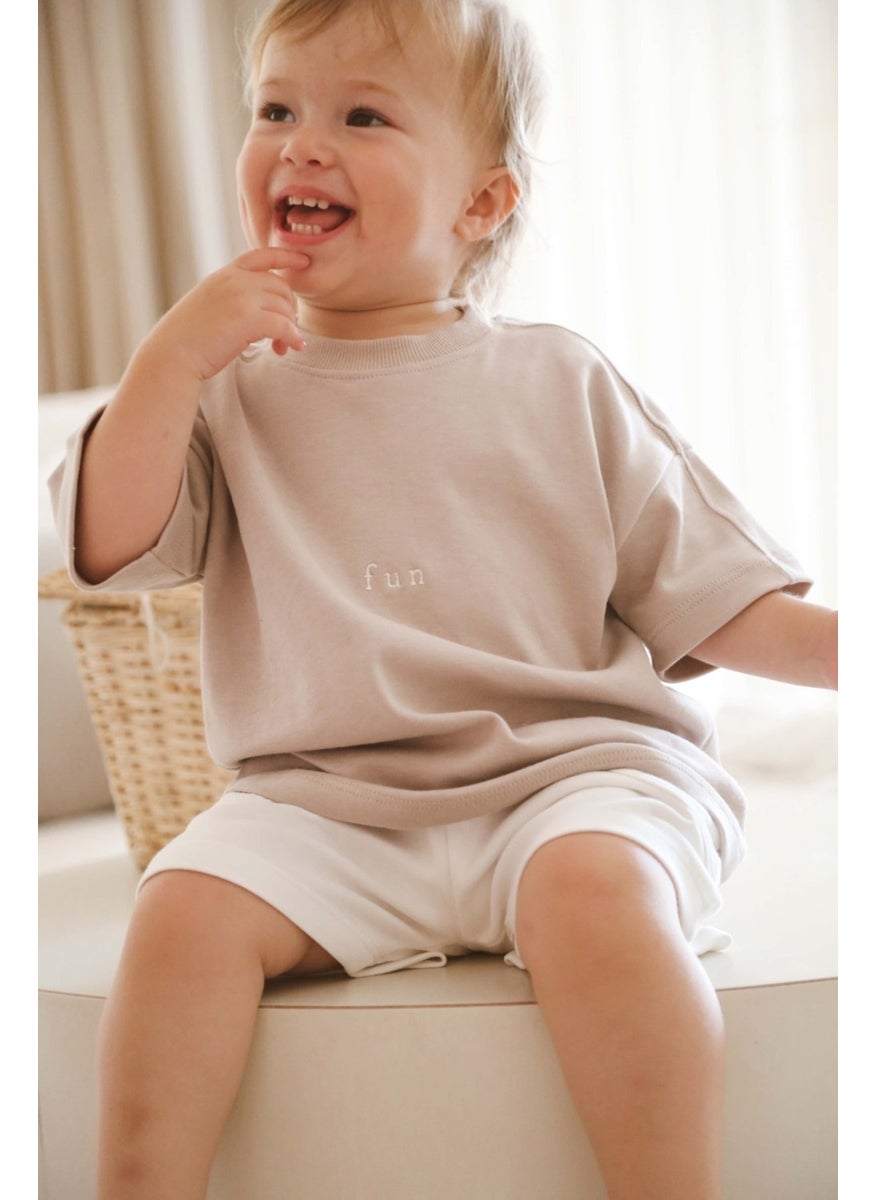 Crew Neck Embroidered Oversize Basic T-Shirt Baby - Kids - pzsku/Z2DD0BCA56102EEEEFAF2Z/45/_/1728060084/aea85479-a26e-43ab-8af6-9c999b144e77