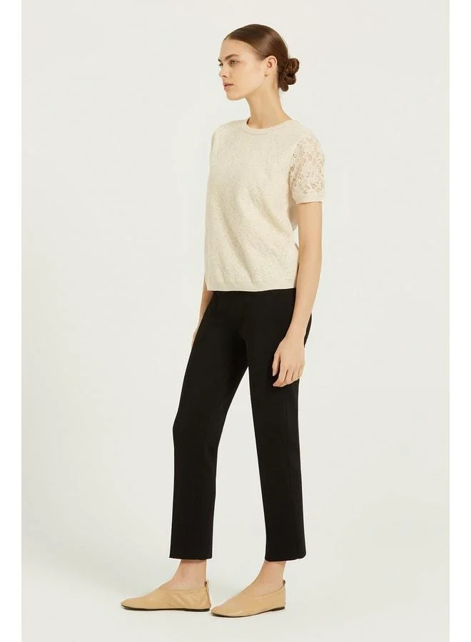Mısırlı 1951 Beige Lace-Detail Short Sleeve Blouse.