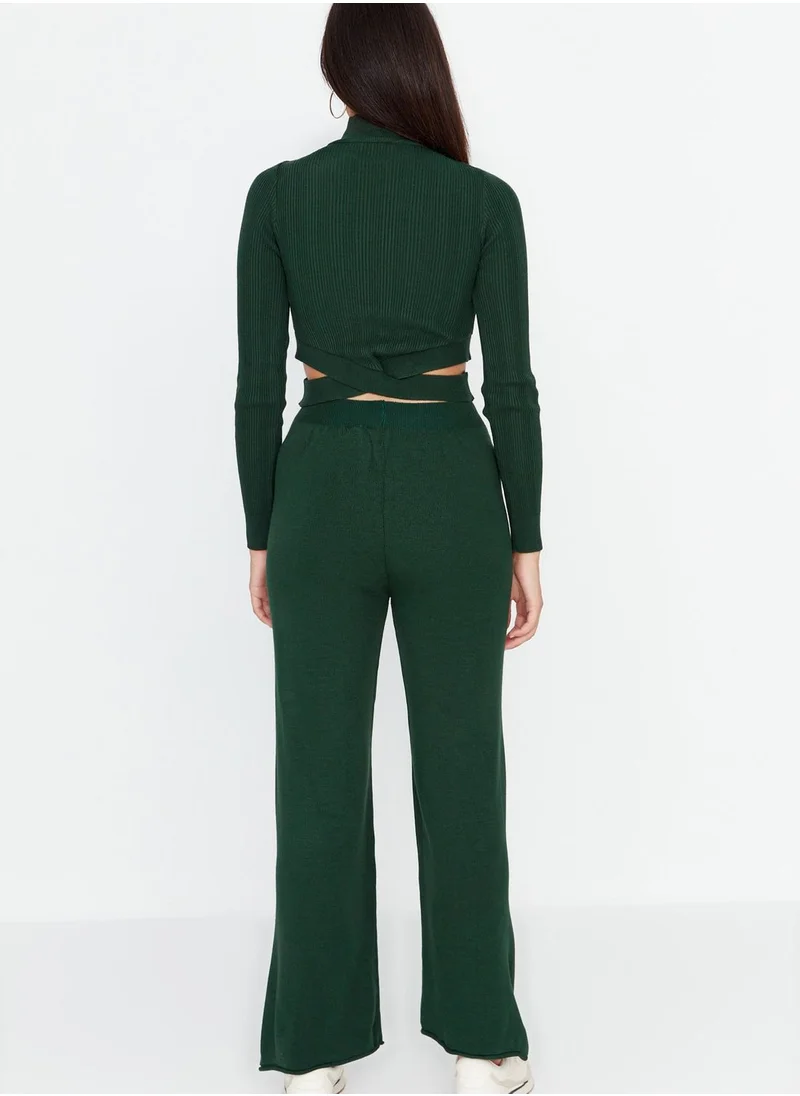 ترينديول High Neck Cut Out Top & Pants Set