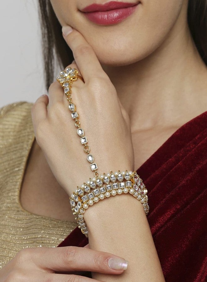سوار هاثفول ذهبي اللون مرصع بأحجار الكوندان الزهرية بتصميم عرقي مع خاتم، من تصميم OOMPHelicious Jewellery، مناسب للفتيات والسيدات. - Image 5