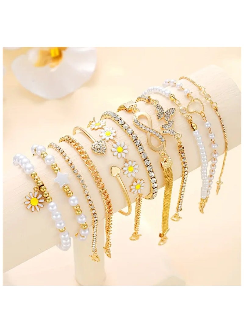 طقم أساور أنيق من ١٢ قطعة من اللؤلؤ الصناعي وزهرة الأقحوان - دلايات على شكل قلب ونجمة وفراشة للنساء | مثالي للعطلات والارتداء اليومي والهدايا - Image 2