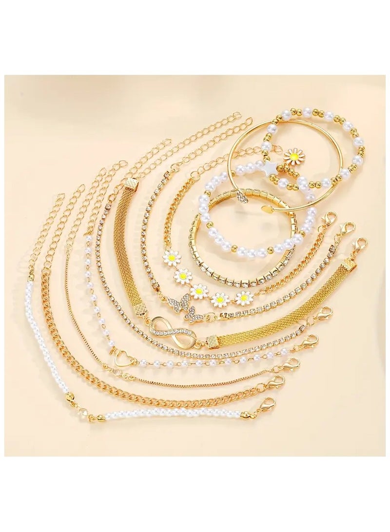 طقم أساور أنيق من ١٢ قطعة من اللؤلؤ الصناعي وزهرة الأقحوان - دلايات على شكل قلب ونجمة وفراشة للنساء | مثالي للعطلات والارتداء اليومي والهدايا - Image 4