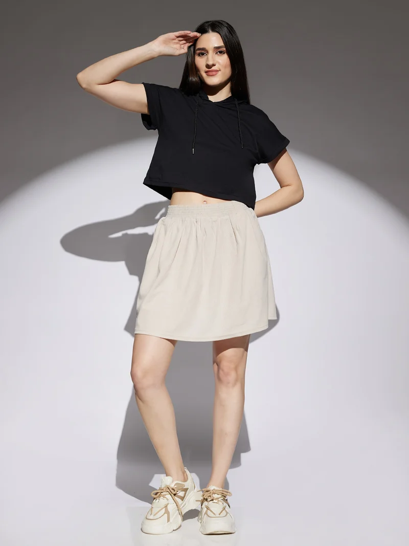 جلو باص تنورة قصيرة نسائية بيج بتصميم ذاتي بخصر مطاطي ومكشكش وخط