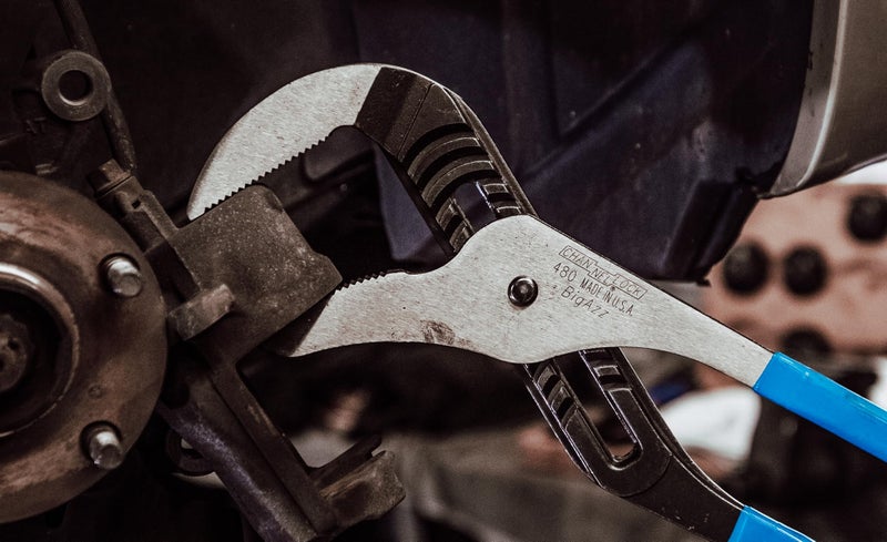 Channellock Tongue and Groove Pliers 480 BIGAZZ - Straight Jaw, 90Â° Teeth, Forged Steel - 20.25 in, 5.5 in Jaw - Image 5