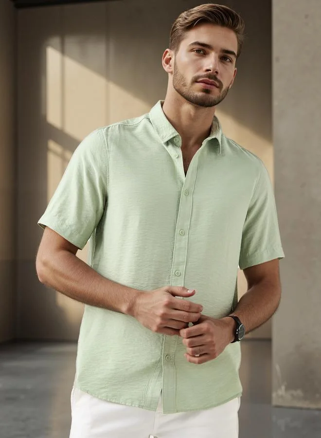 سبلاش فيڤ قميص بياقة بنقشة مجعدة بقصة عادية