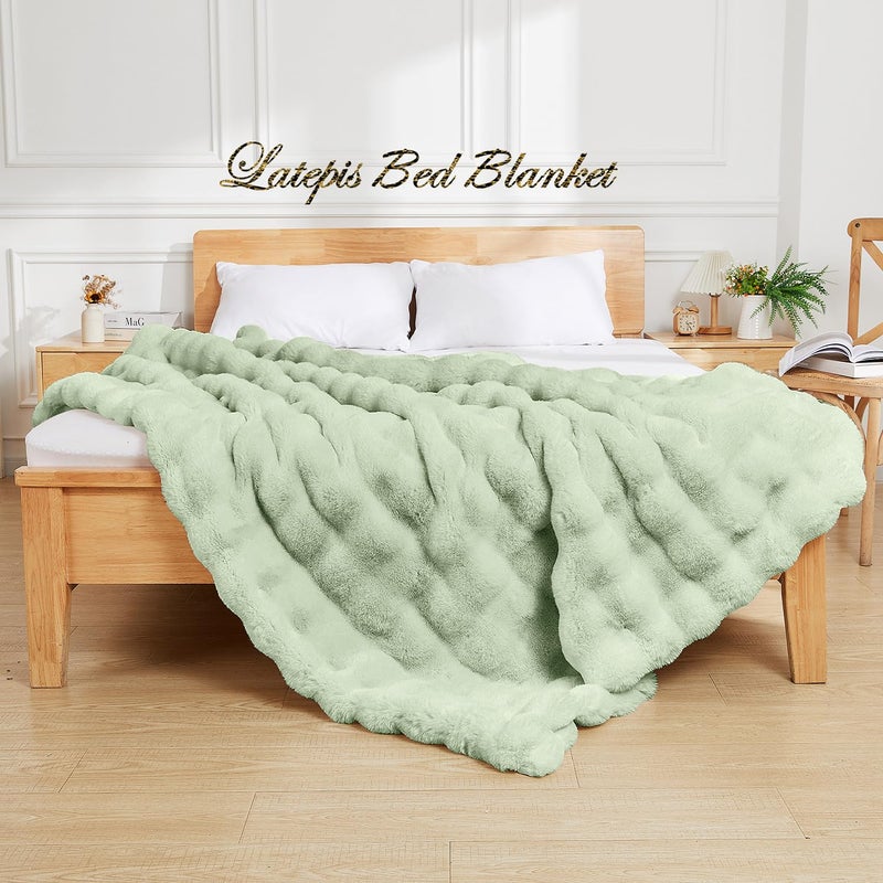 Latepis Faux Fur Throw Blanket Sage Green Bubble Cozy Soft Heavy Blanket for Couch Fuzzy Thick Blanket for Sofa Bedroom Plush Fluffy Warm Blanket for Winter Luxury Throw Blanket 50''x60''  860gsm - Image 2