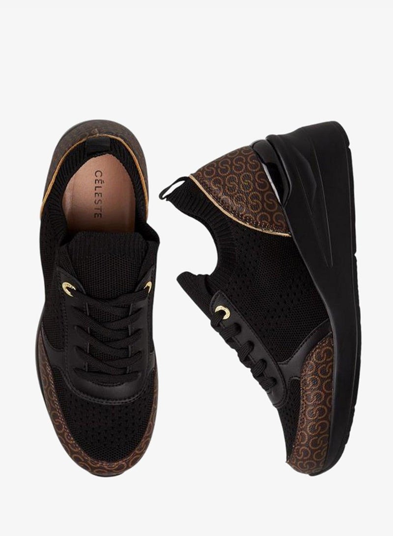 سيليست حذاء رياضي نسائي بكعب إسفين وطبعات شعار وحزام ربط - Image 3