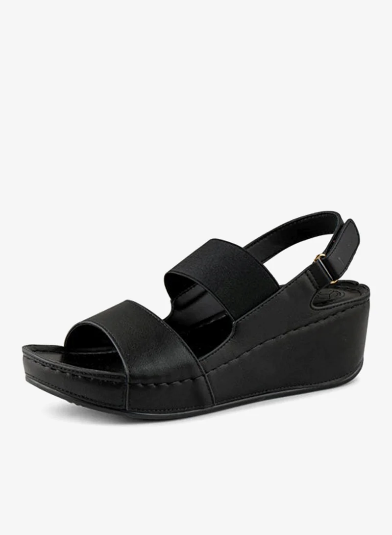 فينتشي صنادل نسائية بحزام كاحل ووتد