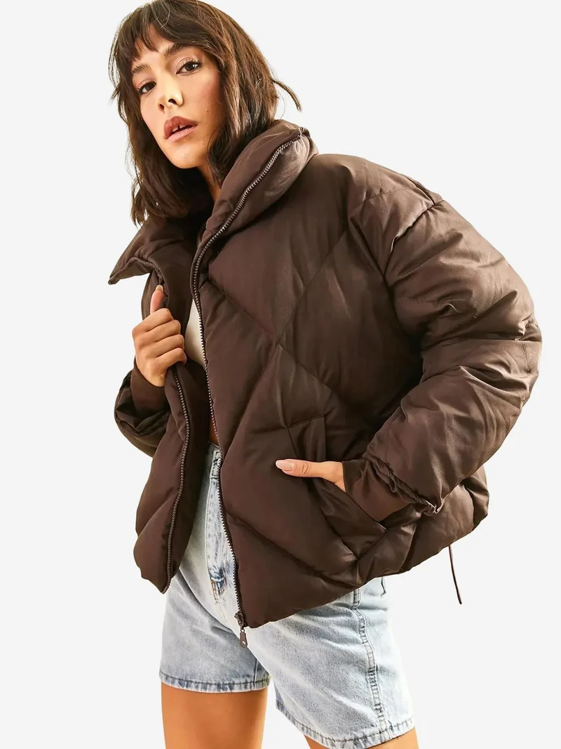 بيانكو لوتشي معطف منتفخ كبير الحجم من لوتشي