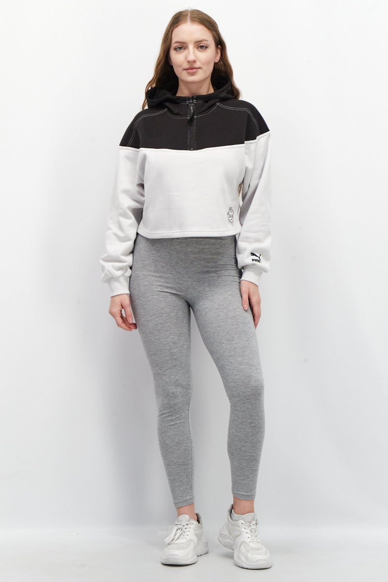 PUMA ملابس رياضية نسائية بأكمام طويلة وقصة قصيرة مع غطاء رأس، أسود - Image 4