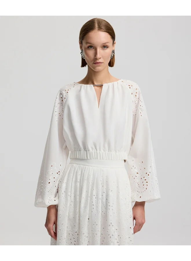 ابيكول بلوزة مطرزة بالدانتيل الإنجليزي