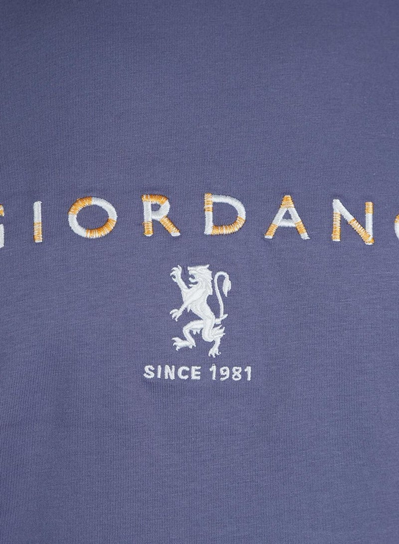 GIORDANO Men's Cotton Signature Print Slim Fit Tee - Image 4