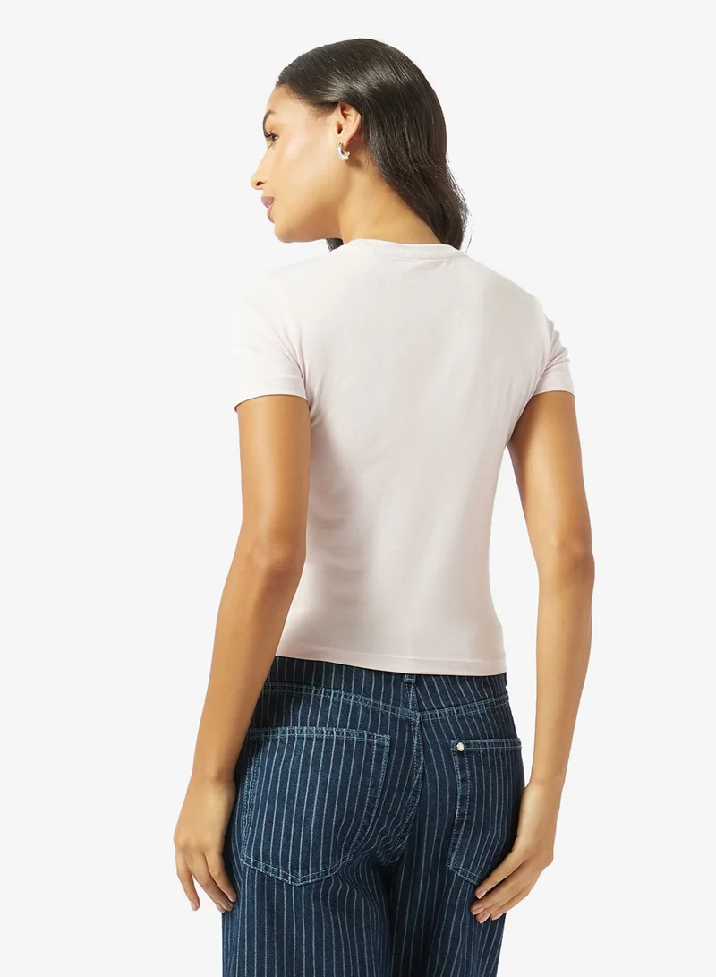 جيس جينز تيشيرت بياقة دائرية برسومات