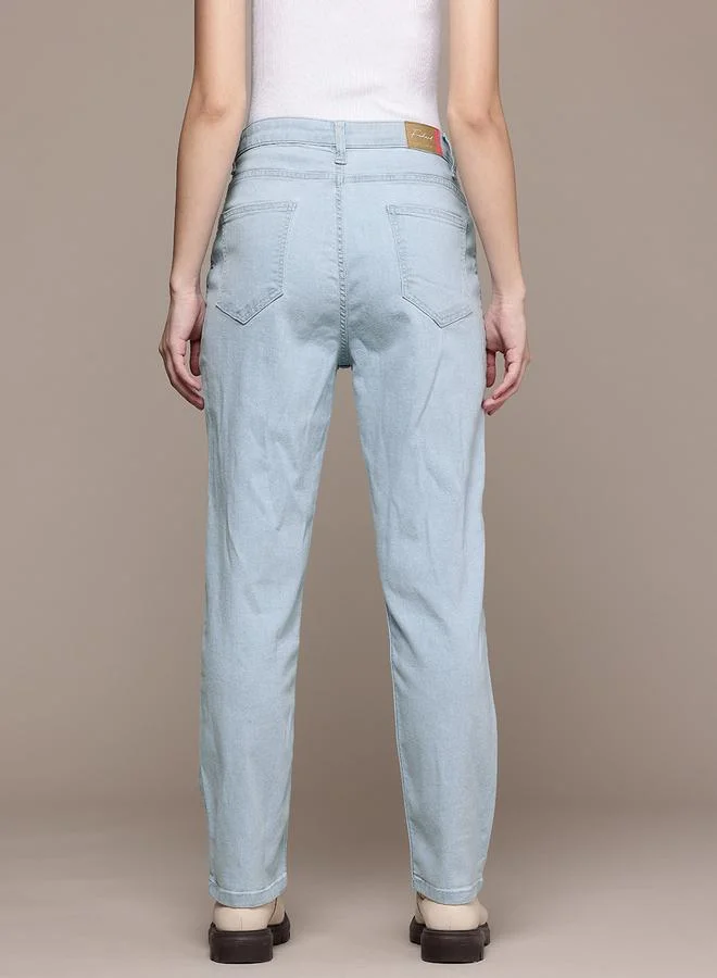 مرفوعة جينز سادة بقصة مستقيمة