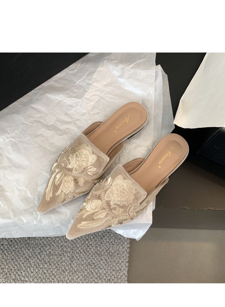 Women's Fashionable Embroidered Sandals And Slippers  - Image 1
