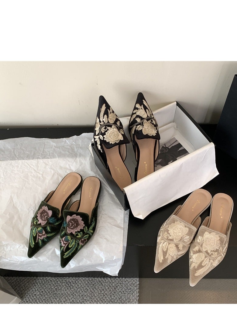 Women's Fashionable Embroidered Sandals And Slippers  - Image 2