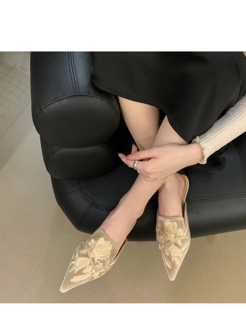 Women's Fashionable Embroidered Sandals And Slippers  - Image 5