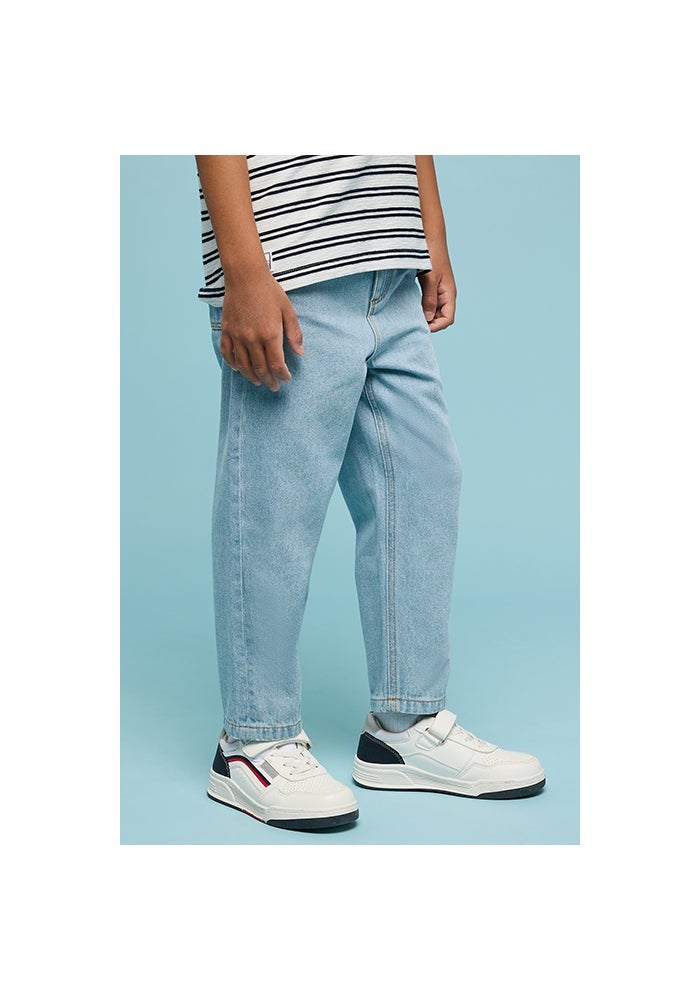 R&B Washed Straight Fit Jeans with Button Closure - Image 4