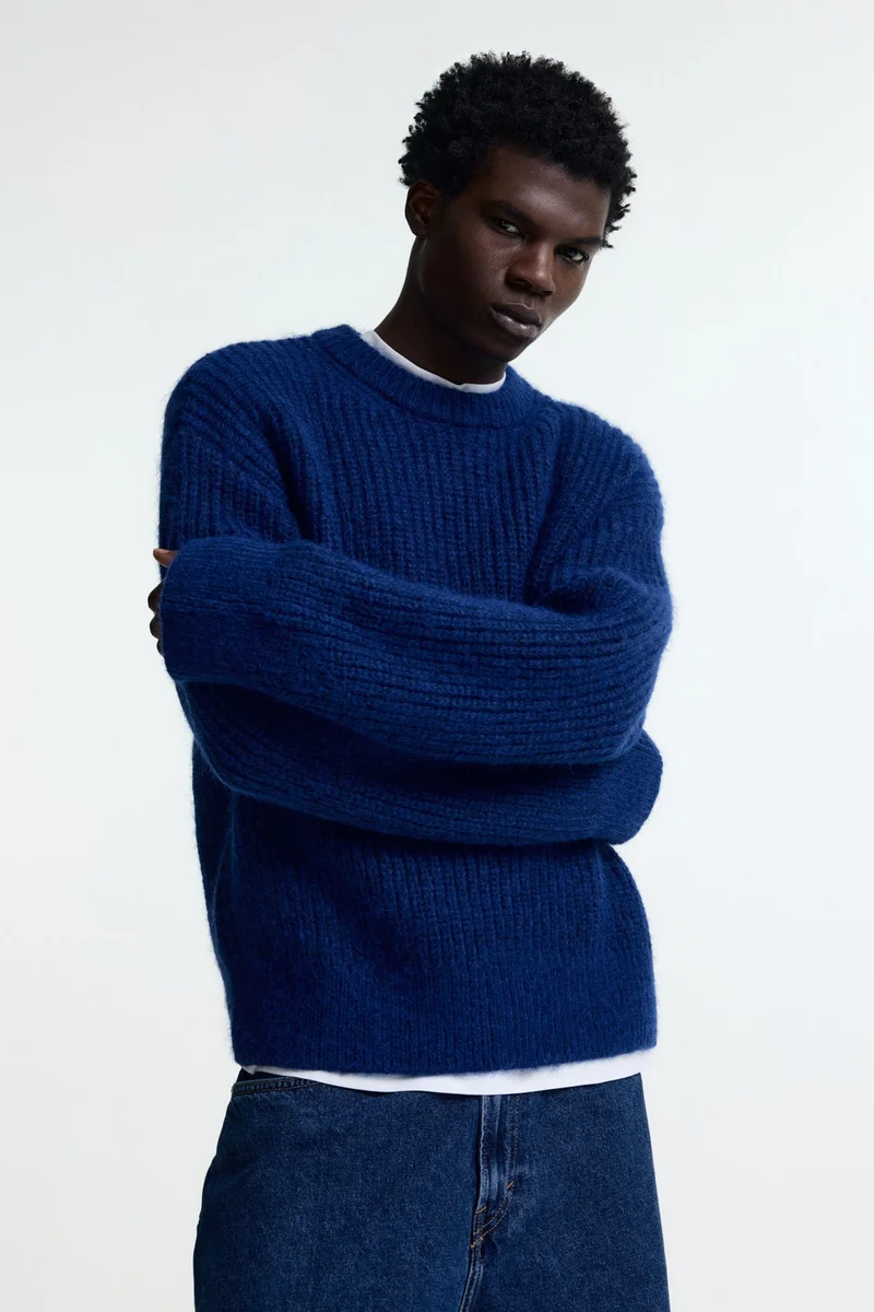 اتش اند ام كنزة محبوكة بتصميم مرن بقصّة واسعة