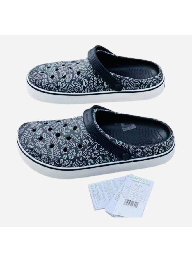 Crocs are comfortable - Image 3