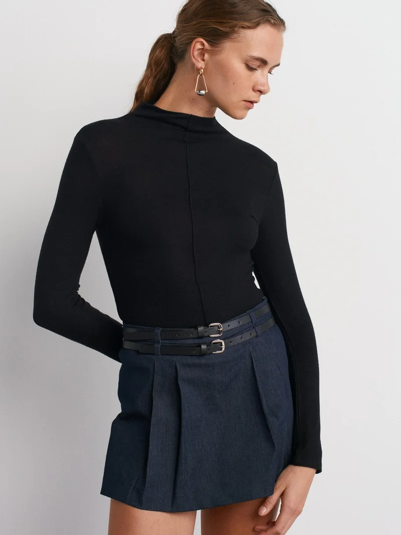 ديلفين 31391 Stand Collar Long Sleeve Top-Black