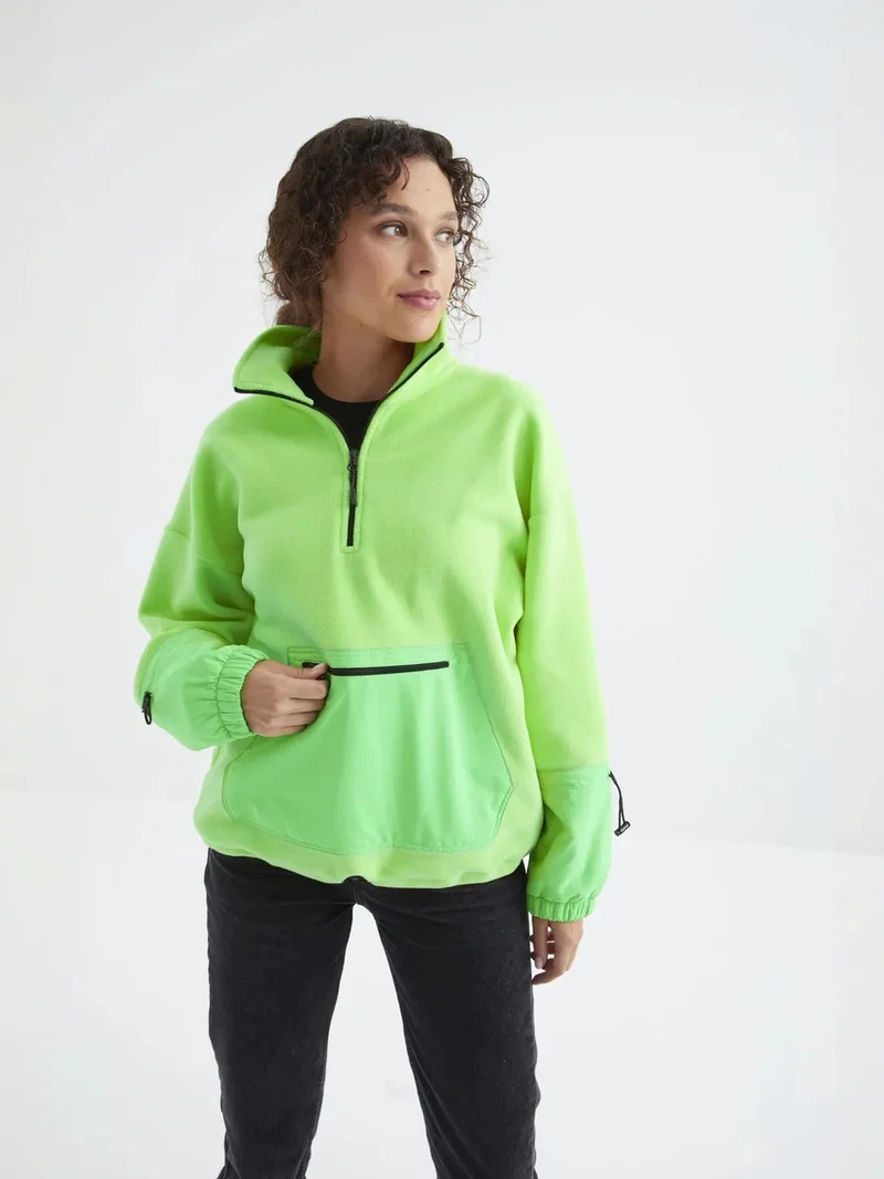 تومي لايف TOMMY Oversized Plush Half-Zip Sweatshirt