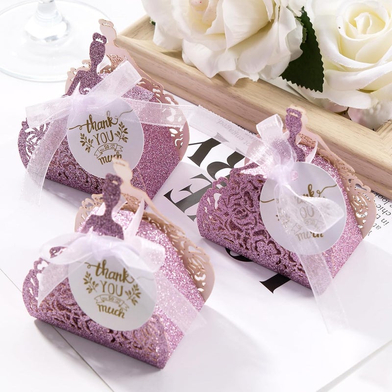 AdasBridal 50 قطعة من صناديق الهدايا الصغيرة اللامعة باللون الأرجواني، صندوق حلوى مقطوع بالليزر لحفلات الهدايا، نقش أميرة، مع شريط وبطاقات شكر، صندوق ورقي صغير للهدايا، حفلة استقبال المولود، حفلة الزفاف، حفلة الكوينس - Image 5