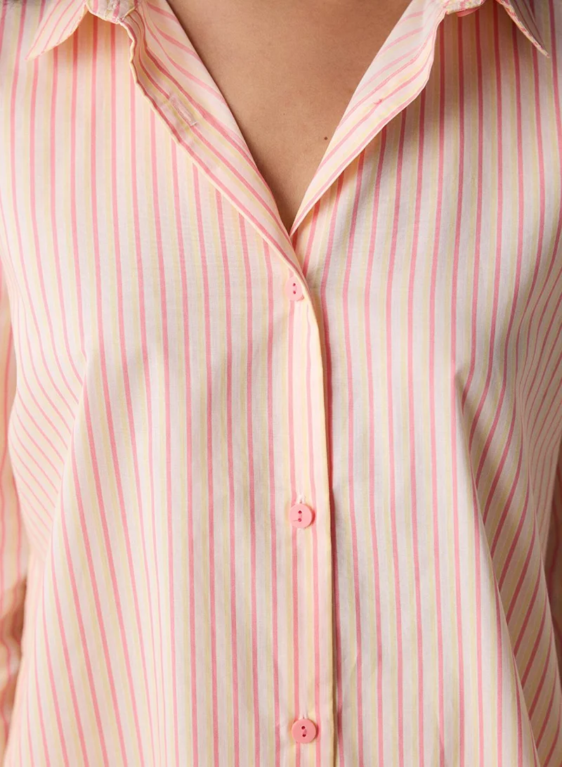 بنتي طقم بيجامة بياقة قميص مخطط